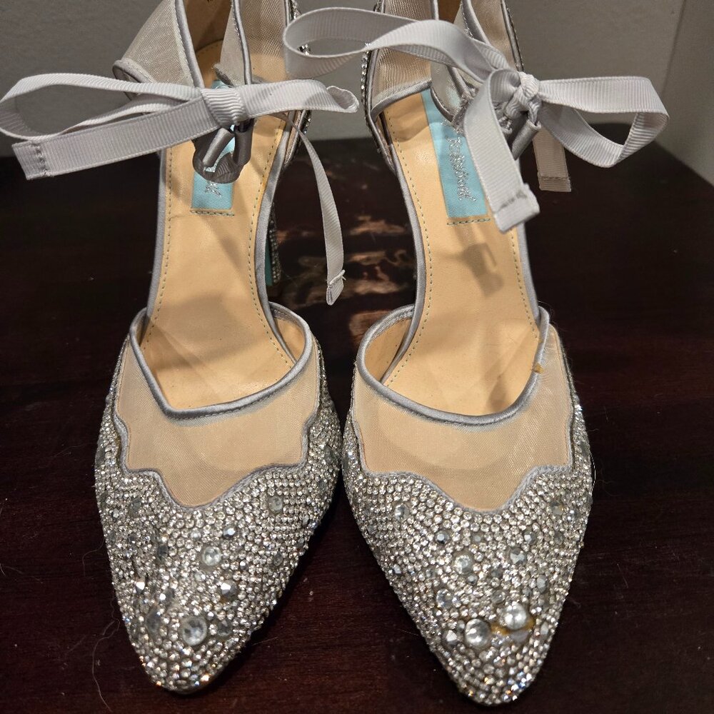 Betsey Johnson Silver Rhinestone with Tie Bow Heels Size 6.5